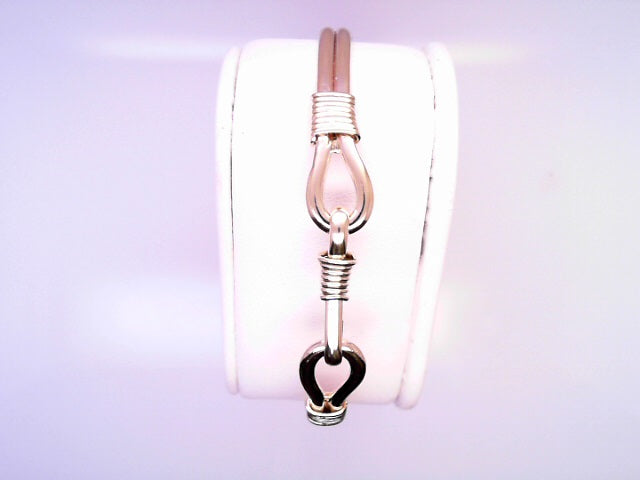 14 KARAT BANGLE WEIGHT: 18.4G  HANDMADE BANGLE OVA