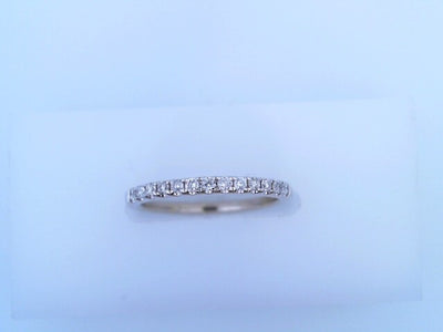 10 Karat Ring Size 5.5 Weight: 3.8G : NATURAL DIAM