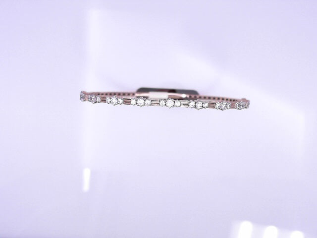 14KB 7.2G DIAMOND 0.95CT BANGLE