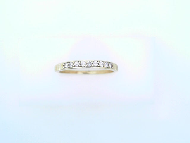 RING 14 Karat Weight: 1.8 Size 9.75 CZ RIBBED BAND