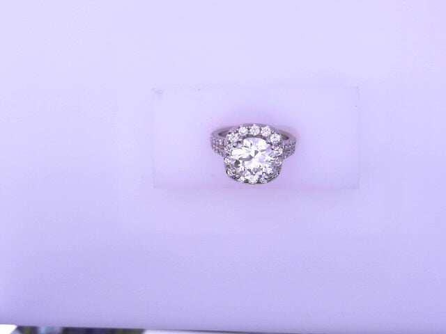 18KR W GIA 3.17CT 2225110823 8.4g 4.18ctw Square M