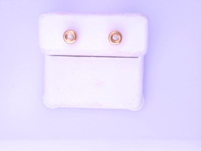 18KE 0.5G
 CZ STUD