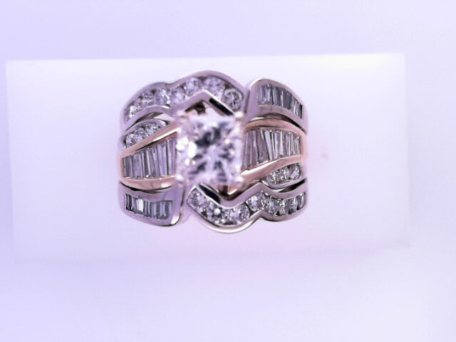14 KARAT RING SIZE 7.5 WEIGHT: 13.3G  NATURAL DIAM