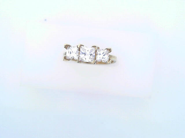 14 KARAT RING SIZE 7.5 WEIGHT: 3.3G
CZ PAST PRESE