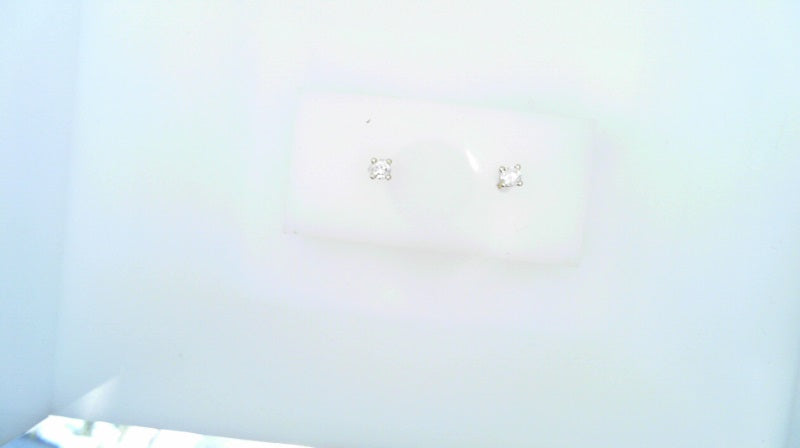 14KE 0.9G DIAM STUD CWT.27