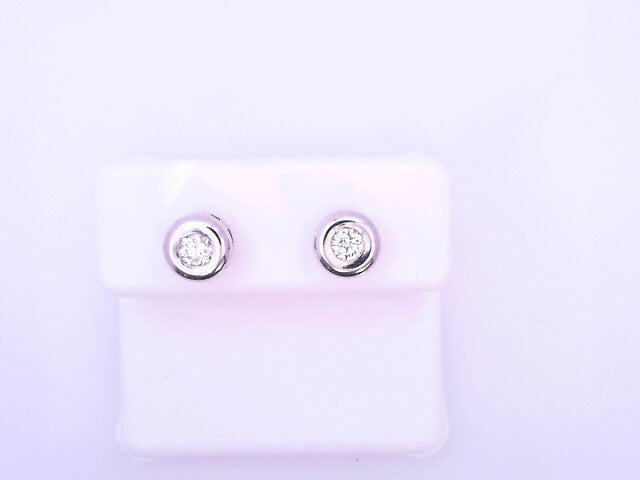 18 KARAT STUD EARRINGS WEIGHT: 0.5G : NATRUAL DIAM
