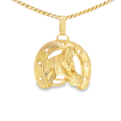 18 KARAT CHARM WEIGHT: 1.8G  HORSE SHOE WITH HORSE
