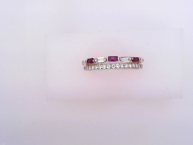 14 KARAT SIZE 7.25 
WEIGHT: 1.4G CZ RED AND CLEAR