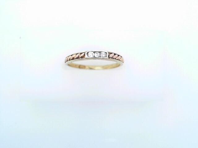 14 KARAT RING SIZE 7.5 WEIGHT: 1.7G
2.5MM CZ TRI