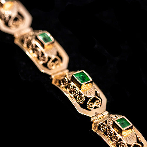 18K Yellow Gold Emerald Bracelet