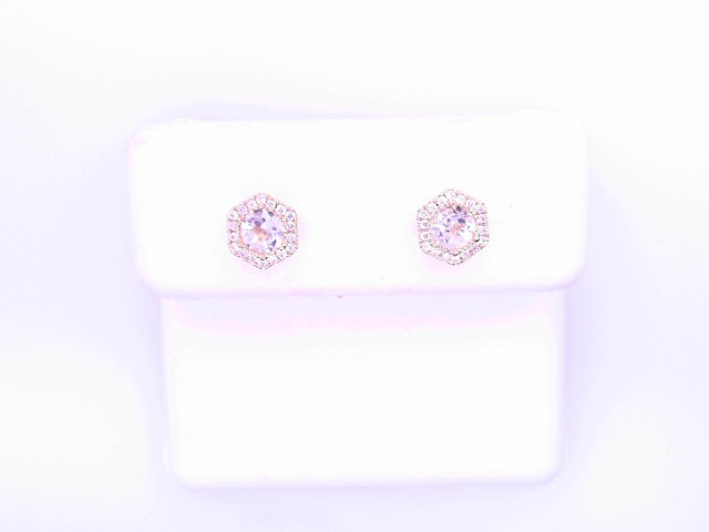 14 Karat Stud Earrings Weight: 1.4G : D 0.10CT WHI