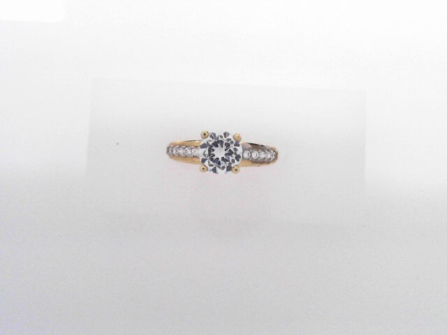 14 KARAT RING SIZE 7 WEIGHT: 2.6G
CZ SOLITAIRE RO