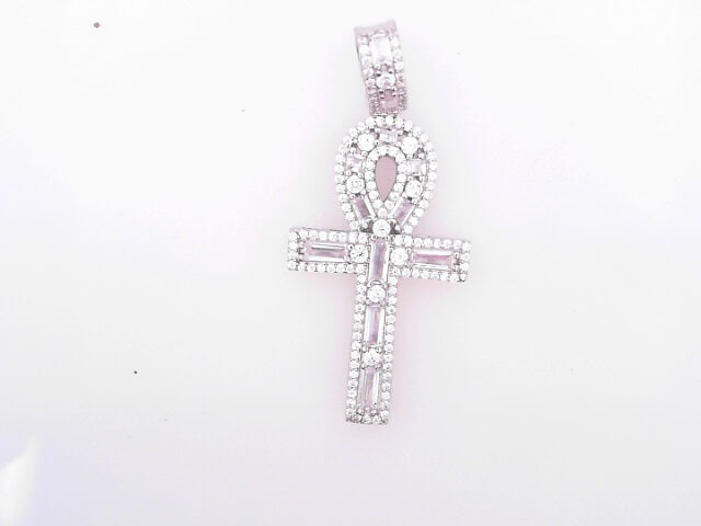 WHITE STERLING SILVER CHARM WEIGHT: 1.9G
SIZE/ OT