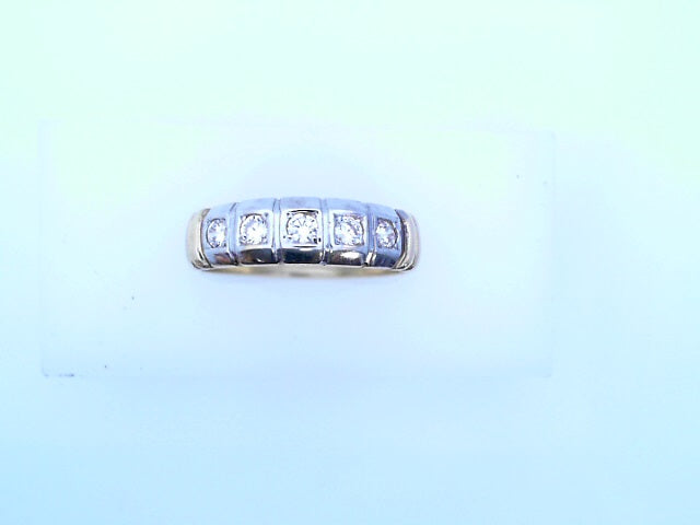 14 KARAT RING SIZE 9.75 WEIGHT: 3.6G
CZ SINGLE RO