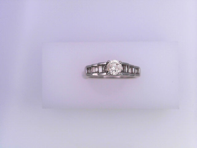 RING 18K WHITE #7 ENGAGEMENT PYRAMID  DIAMOND 0.35