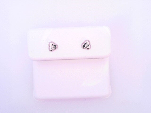 18 KARAT STUD EARRINGS WEIGHT: 0.5G : NATRUAL DIAM