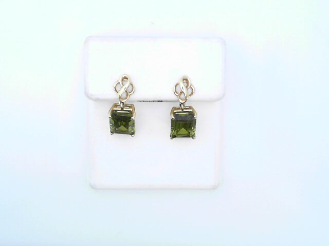 14 KARAT EARRINGS WEIGHT: 4.9G
NATURAL PERIDOT EM