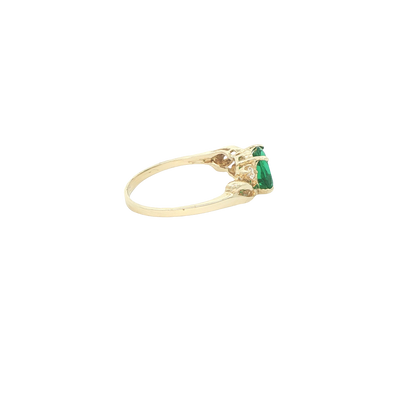 14 KARAT RING SIZE 4.5 WEIGHT: 1.4G : CZ GREEN OVA