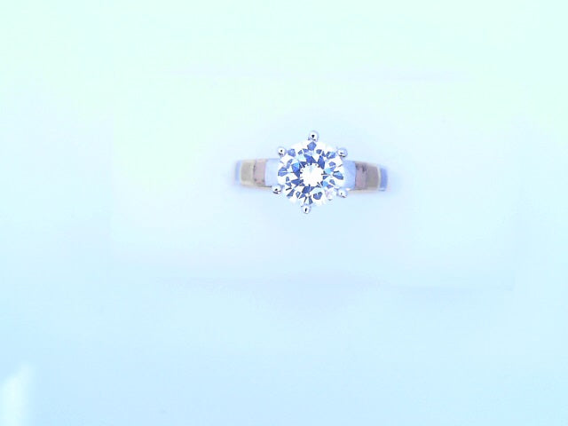 14 KARAT RING SIZE 7 WEIGHT: 2.4G
CZ SOLITAIRE RO