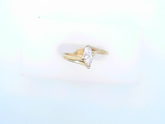 14 KARAT RING SIZE 7 WEIGHT: 2.5G
CZ FREEFORM MAR