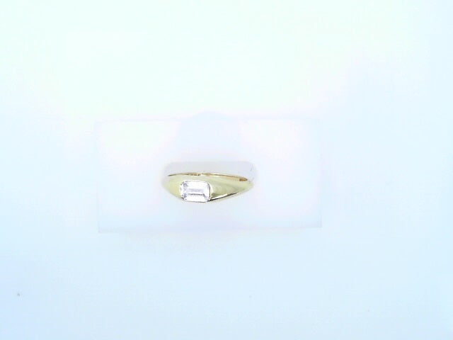 14 KARAT RING SIZE 7.5 WEIGHT: 2.0G
CZ BAGUETTE D