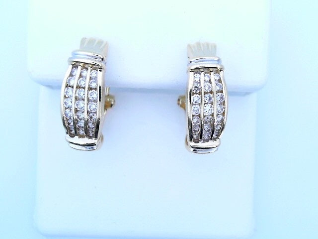 14 KARAT EARRINGS WEIGHT: 7.1G  NATURAL DIAMOND 0.