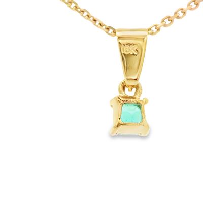 18 Karat Pendant Natural Emerald
