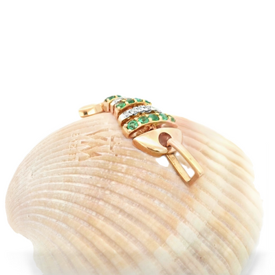 14K PENDENT  2.8 DIAMOND/EMERALD D0.10 EM0.25 FISH