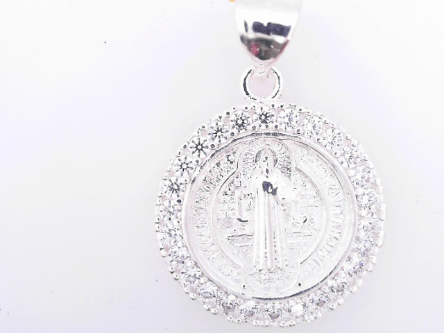 WHITE STERLING SILVER CHARM WEIGHT: 1.9G
SIZE/ OT