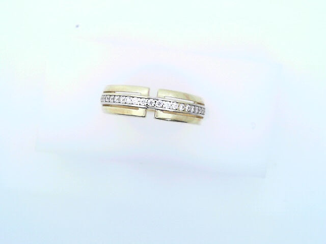 14 KARAT RING SIZE 7 WEIGHT: 2.3G
CZ BAND NEGATIV