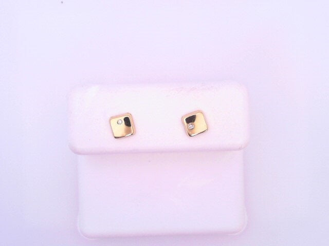 18 KARAT STUD EARRINGS WEIGHT: 0.5G : NATRUAL DIAM