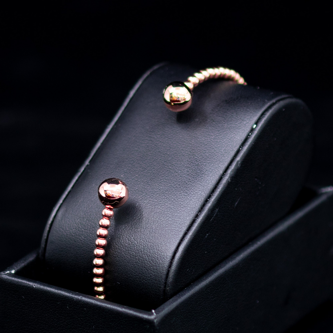 14 KARAT BANGLE BRACELET WEIGHT: 7.5G
ROSE GOLD B