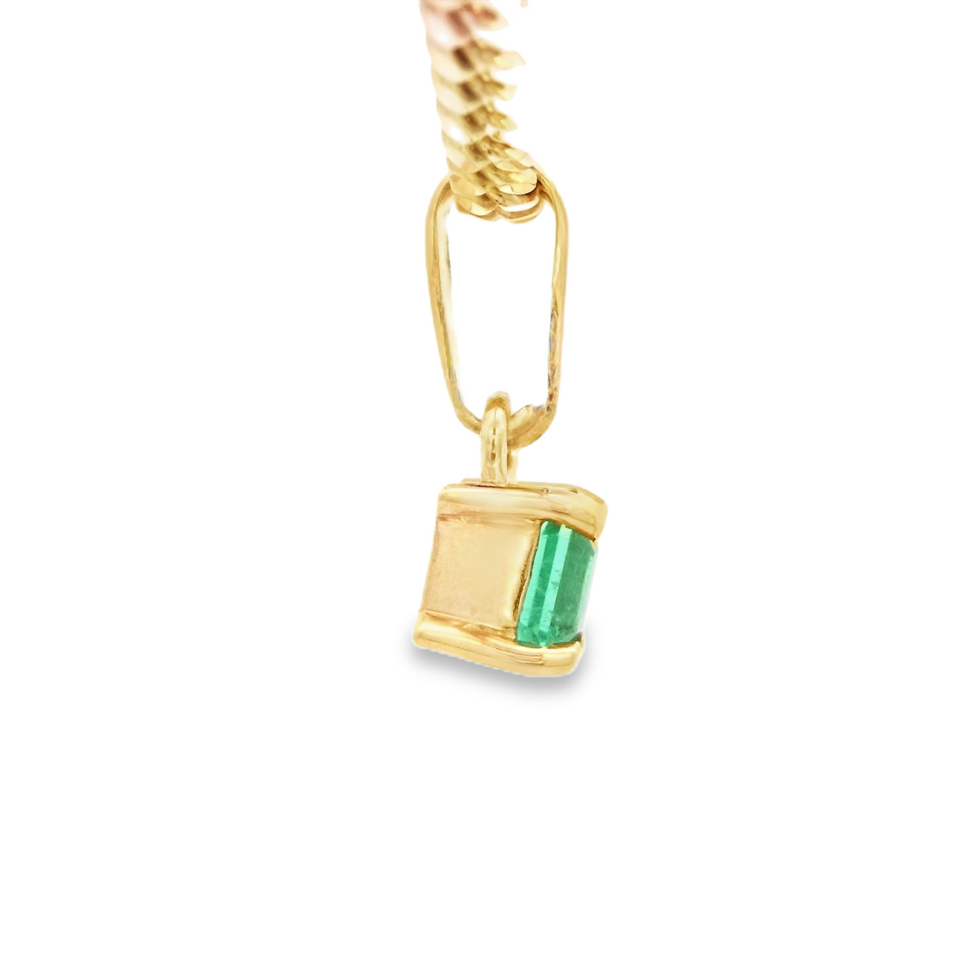 18 Karat Pendant Natural Emerald