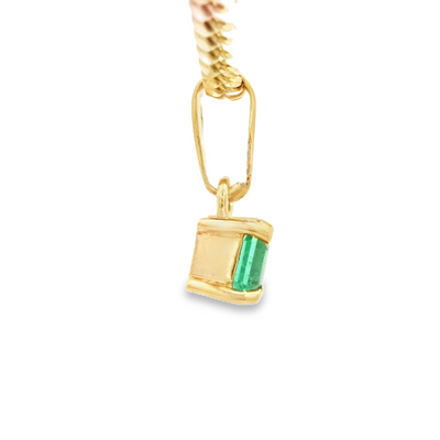 18 Karat Pendant Natural Emerald