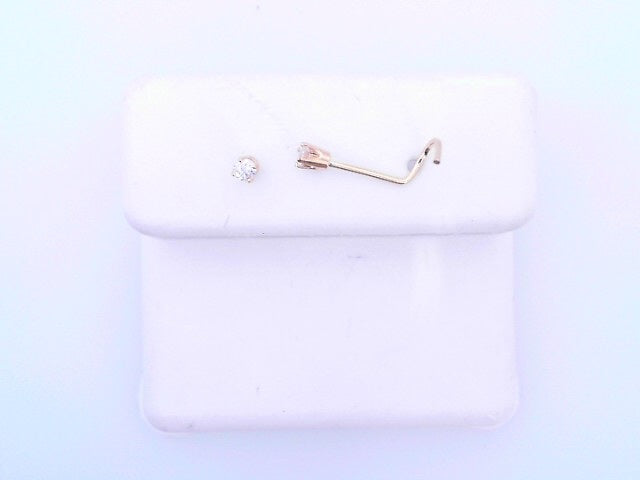 14 KARAT EARRINGS WEIGHT: 0.1 : NATURAL DIAMOND NO