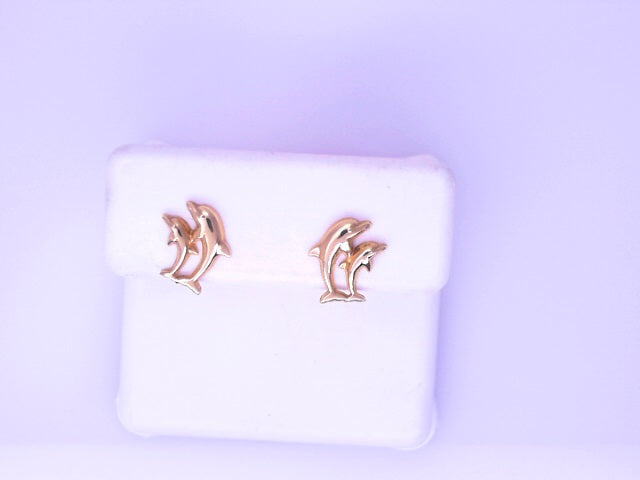 18KE 0.6G STUD
DOUBLE DOLPHINS