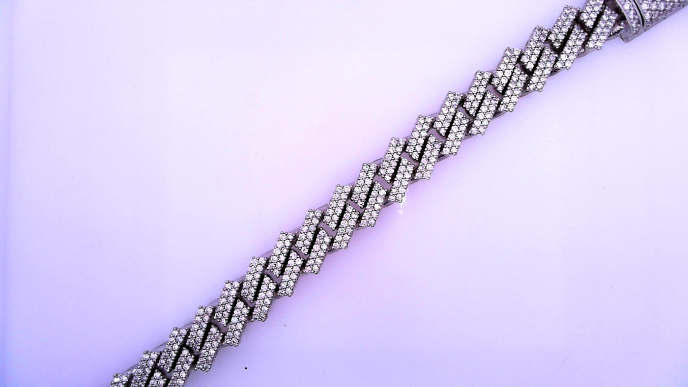 10 KARAT BRACELET LENGTH 7 WEIGHT: 57.6 : NATURAL
