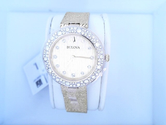 CRYSTAL BEZEL AND NUMBERS TEXURED YELLOW BAND