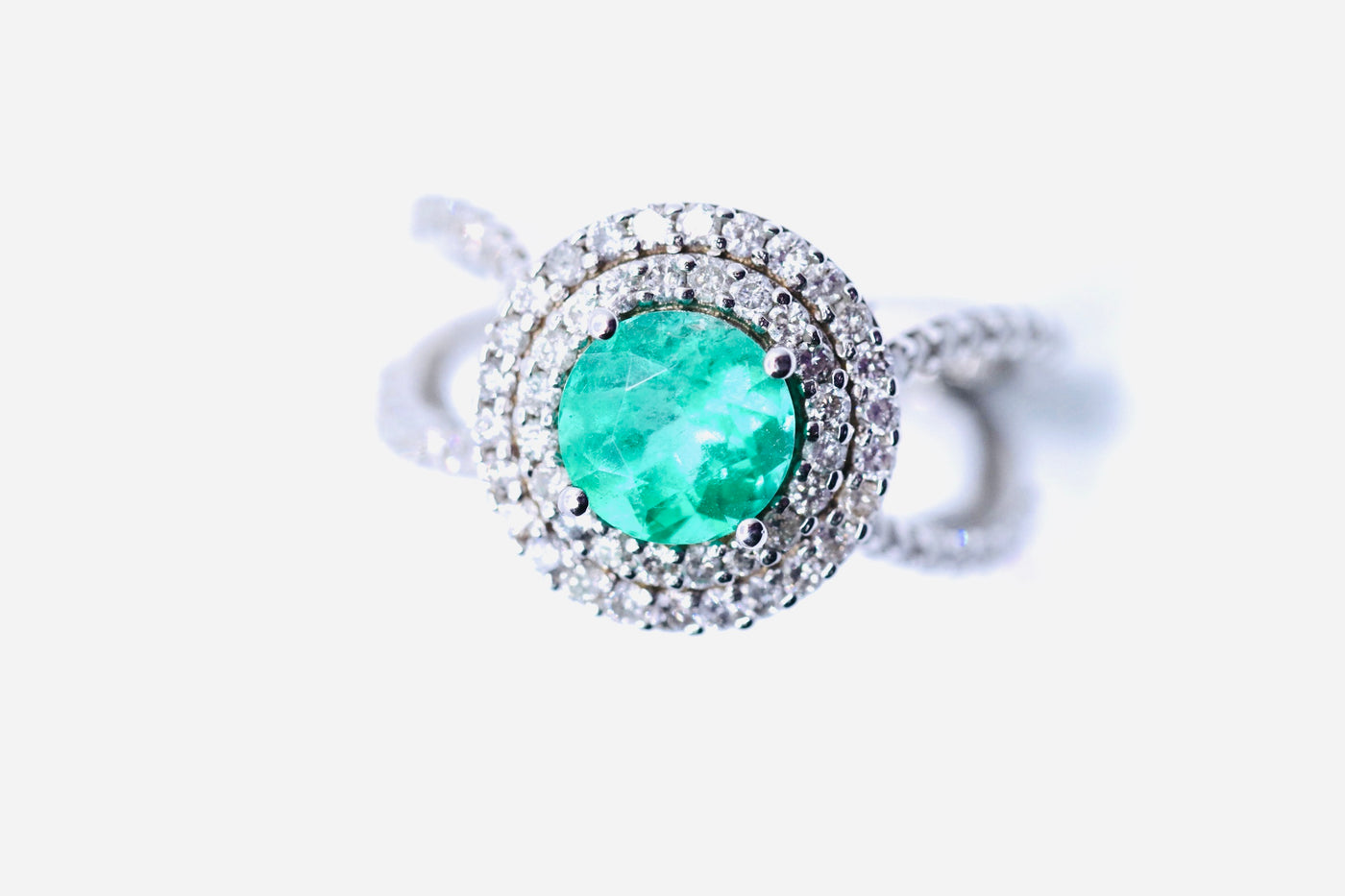 Emerald Ring 18k white gold and Diamond